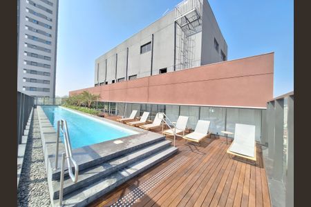 Studio para alugar com 30m², 1 quarto e sem vaga Studio para alugar com 30m², 1 quarto e sem vagaÁrea comum - Piscina