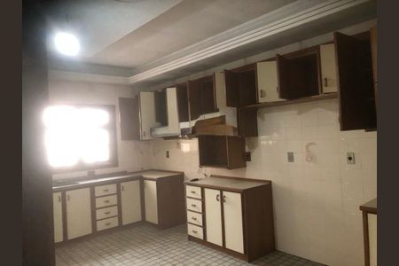 Casa à venda com 460m², 4 quartos e 4 vagasCozinha