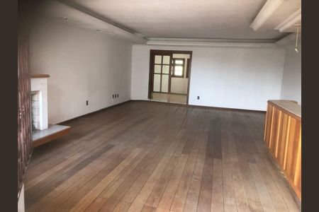 Casa à venda com 460m², 4 quartos e 4 vagasSala