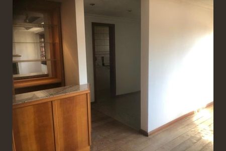Casa à venda com 460m², 4 quartos e 4 vagasSala