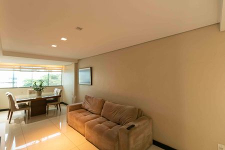 Apartamento à venda com 180m², 3 quartos e 2 vagas Apartamento à venda com 180m², 3 quartos e 2 vagasSala de TV