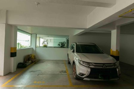 Apartamento à venda com 180m², 3 quartos e 2 vagas Apartamento à venda com 180m², 3 quartos e 2 vagasGaragem