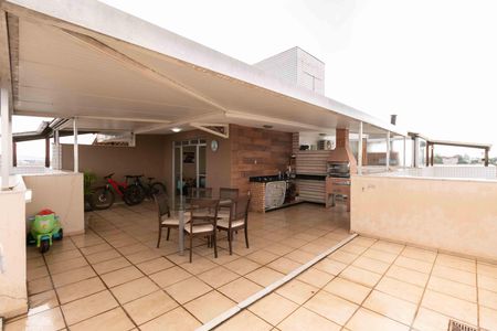 Apartamento à venda com 180m², 3 quartos e 2 vagas Apartamento à venda com 180m², 3 quartos e 2 vagasVaranda gourmet