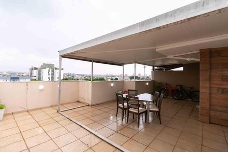 Apartamento à venda com 180m², 3 quartos e 2 vagas Apartamento à venda com 180m², 3 quartos e 2 vagasVaranda gourmet