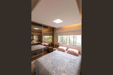 Apartamento à venda com 180m², 3 quartos e 2 vagas Apartamento à venda com 180m², 3 quartos e 2 vagasQuarto 2 Suite