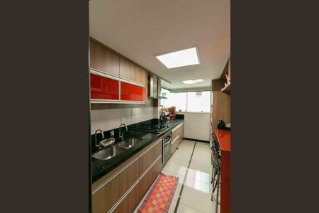 Apartamento à venda com 180m², 3 quartos e 2 vagas Apartamento à venda com 180m², 3 quartos e 2 vagasCozinha