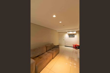Apartamento à venda com 180m², 3 quartos e 2 vagas Apartamento à venda com 180m², 3 quartos e 2 vagasSala de TV