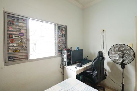 Casa à venda com 100m², 3 quartos e 2 vagas Casa à venda com 100m², 3 quartos e 2 vagasQuarto 1