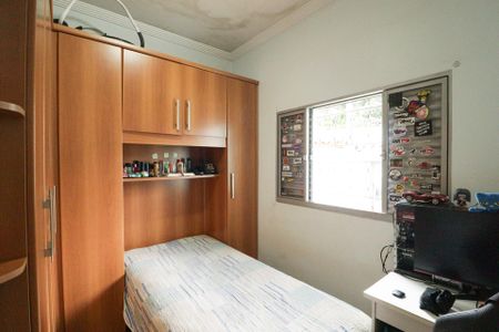 Casa à venda com 100m², 3 quartos e 2 vagas Casa à venda com 100m², 3 quartos e 2 vagasQuarto 1