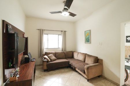 Casa à venda com 100m², 3 quartos e 2 vagas Casa à venda com 100m², 3 quartos e 2 vagasSala