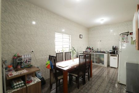 Casa à venda com 100m², 3 quartos e 2 vagas Casa à venda com 100m², 3 quartos e 2 vagasCozinha
