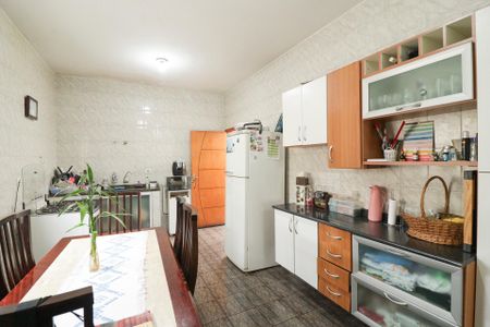 Casa à venda com 100m², 3 quartos e 2 vagas Casa à venda com 100m², 3 quartos e 2 vagasCozinha