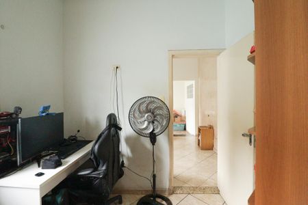 Casa à venda com 100m², 3 quartos e 2 vagas Casa à venda com 100m², 3 quartos e 2 vagasQuarto 1