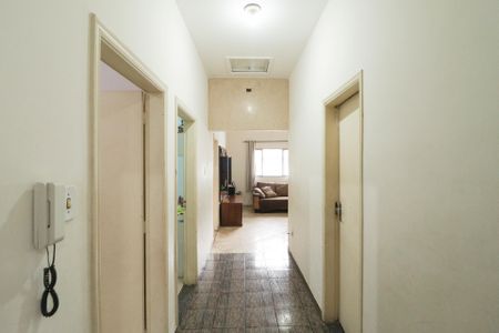 Casa à venda com 100m², 3 quartos e 2 vagas Casa à venda com 100m², 3 quartos e 2 vagasCorredor