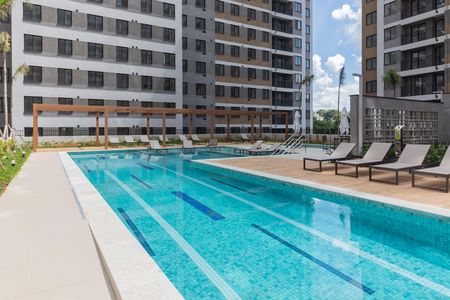 Apartamento para alugar com 33m², 1 quarto e sem vaga Apartamento para alugar com 33m², 1 quarto e sem vagaÁrea comum - Piscina