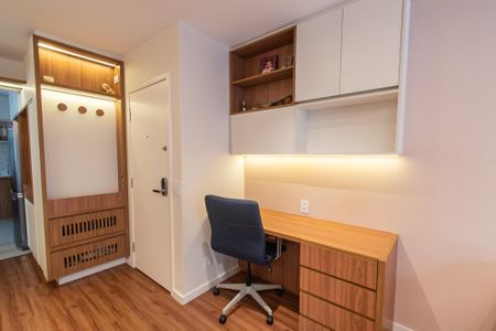 Apartamento à venda com 75m², 2 quartos e 2 vagasSala