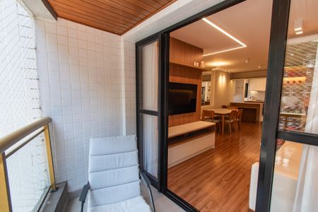 Apartamento à venda com 75m², 2 quartos e 2 vagasVaranda