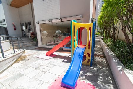 Apartamento à venda com 75m², 2 quartos e 2 vagasPlayground