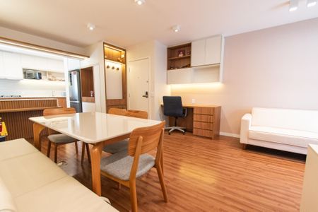 Apartamento à venda com 75m², 2 quartos e 2 vagasSala