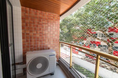 Apartamento à venda com 75m², 2 quartos e 2 vagasVaranda