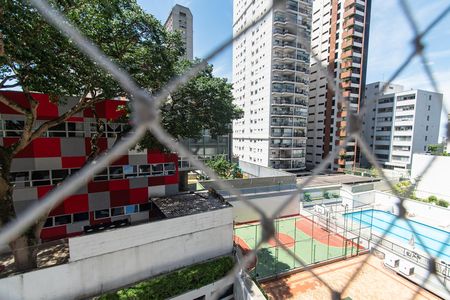 Apartamento à venda com 75m², 2 quartos e 2 vagasVista da suíte 