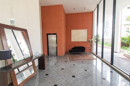 Apartamento à venda com 75m², 2 quartos e 2 vagasHall de entrada