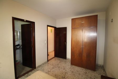 Casa à venda com 336m², 4 quartos e 3 vagasQuarto 3