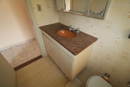 Casa à venda com 336m², 4 quartos e 3 vagasEdícula - Banheiro