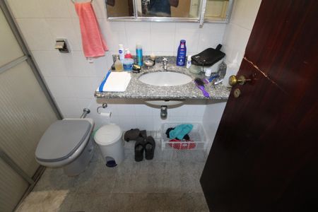 Casa à venda com 336m², 4 quartos e 3 vagasBanheiro 4