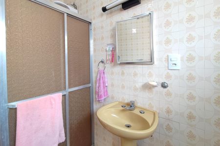 Casa à venda com 178m², 3 quartos e 2 vagasBanheiro Social