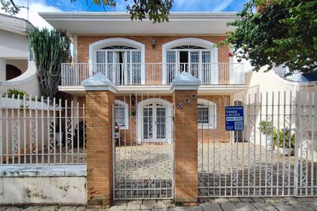 Casa à venda com 178m², 3 quartos e 2 vagasPLACA INSTALADA NA FACHADA