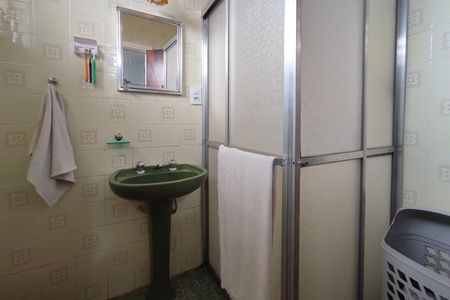 Casa à venda com 178m², 3 quartos e 2 vagasBanheiro Suíte