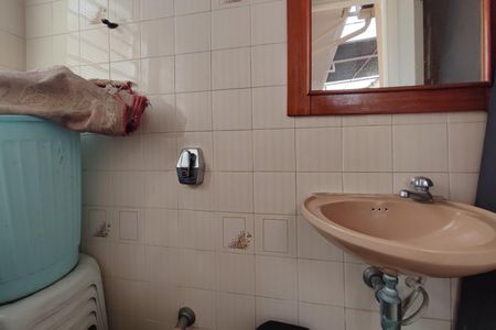 Casa à venda com 178m², 3 quartos e 2 vagasBanheiro de Serviço