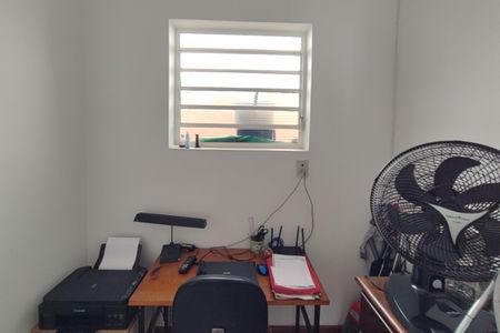 Casa à venda com 178m², 3 quartos e 2 vagasQuarto 4