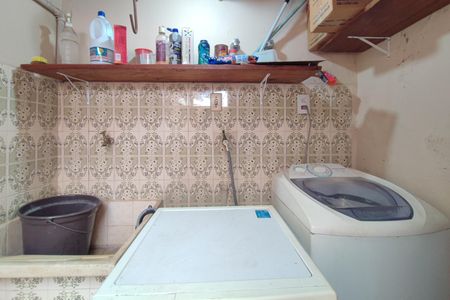 Casa à venda com 178m², 3 quartos e 2 vagasÁrea de Serviço