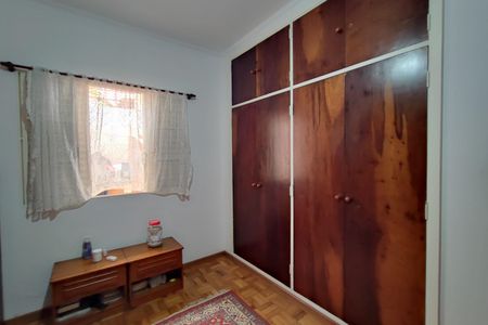 Casa à venda com 178m², 3 quartos e 2 vagasQuarto 2