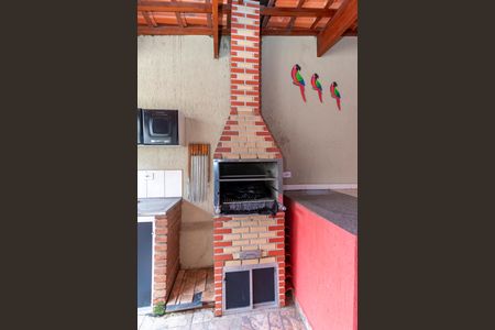 Casa à venda com 145m², 4 quartos e 2 vagas Casa à venda com 145m², 4 quartos e 2 vagasChurrasqueira