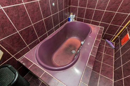 Casa à venda com 145m², 4 quartos e 2 vagas Casa à venda com 145m², 4 quartos e 2 vagasBanheiro da Suíte