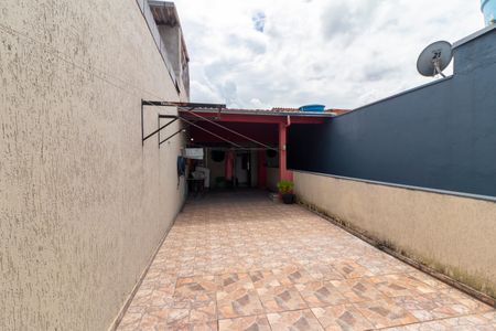 Casa à venda com 145m², 4 quartos e 2 vagas Casa à venda com 145m², 4 quartos e 2 vagasQuintal