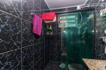 Casa à venda com 145m², 4 quartos e 2 vagas Casa à venda com 145m², 4 quartos e 2 vagasBanheiro Social