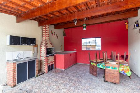 Casa à venda com 145m², 4 quartos e 2 vagas Casa à venda com 145m², 4 quartos e 2 vagasEspaço Gourmet