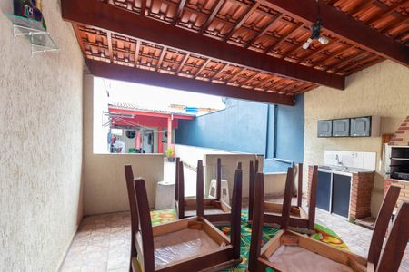 Casa à venda com 145m², 4 quartos e 2 vagas Casa à venda com 145m², 4 quartos e 2 vagasEspaço Gourmet