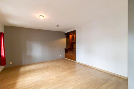 Casa à venda com 336m², 5 quartos e 4 vagasSala de estar