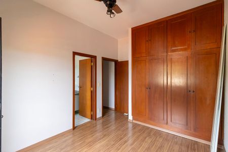 Casa à venda com 336m², 5 quartos e 4 vagasQuarto da suíte 4