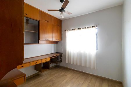 Casa à venda com 336m², 5 quartos e 4 vagasEscritório