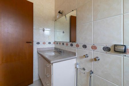 Casa à venda com 336m², 5 quartos e 4 vagasBanheiro da suíte 3