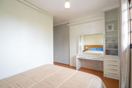 Casa à venda com 250m², 3 quartos e 3 vagasSuíte