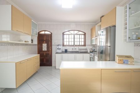 Casa à venda com 250m², 3 quartos e 3 vagasCozinha