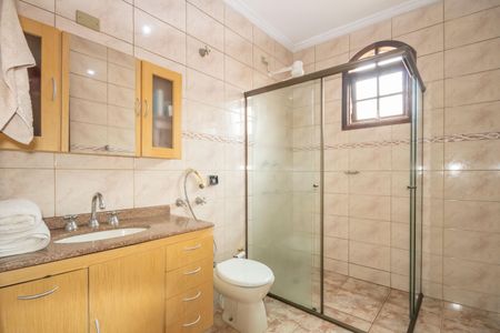 Casa à venda com 250m², 3 quartos e 3 vagasBanheiro Social