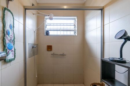 Casa à venda com 218m², 3 quartos e 2 vagas Casa à venda com 218m², 3 quartos e 2 vagasBanheiro da Suíte